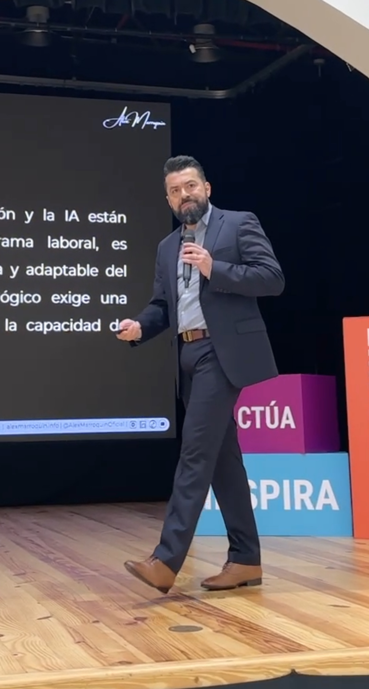 Foto de la conferencia