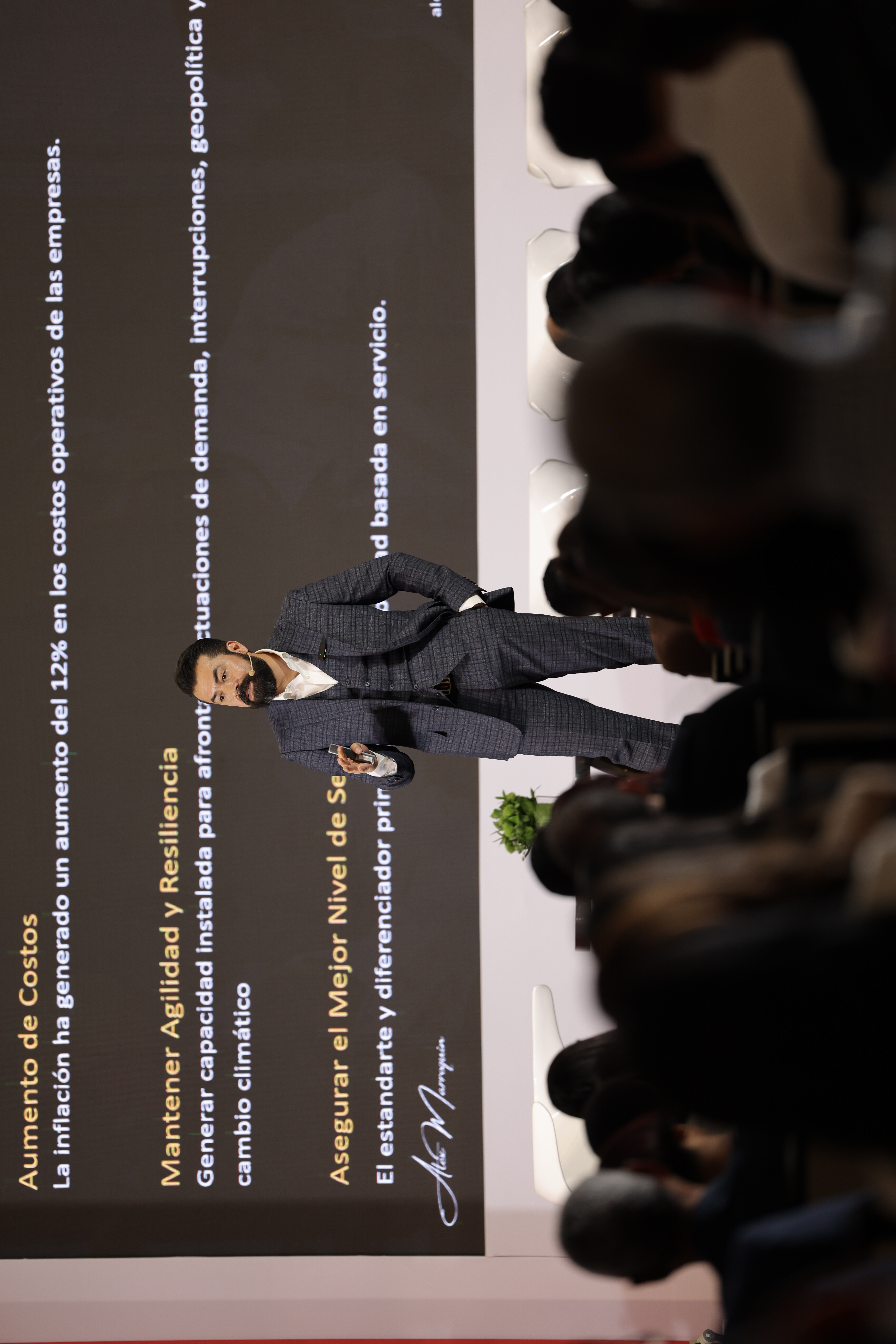 Foto de la conferencia